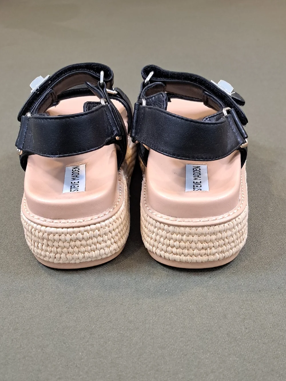 Steve Madden Bigmona Sandals - Color: Black Leather / Natural Raaffia - Size: 7 - Picture 5 of 9